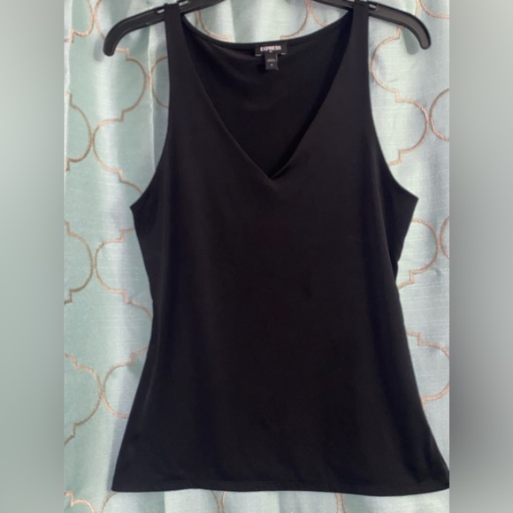 Express Body Contour Top - Picture 2 of 8